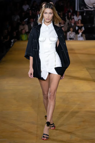 Look 48